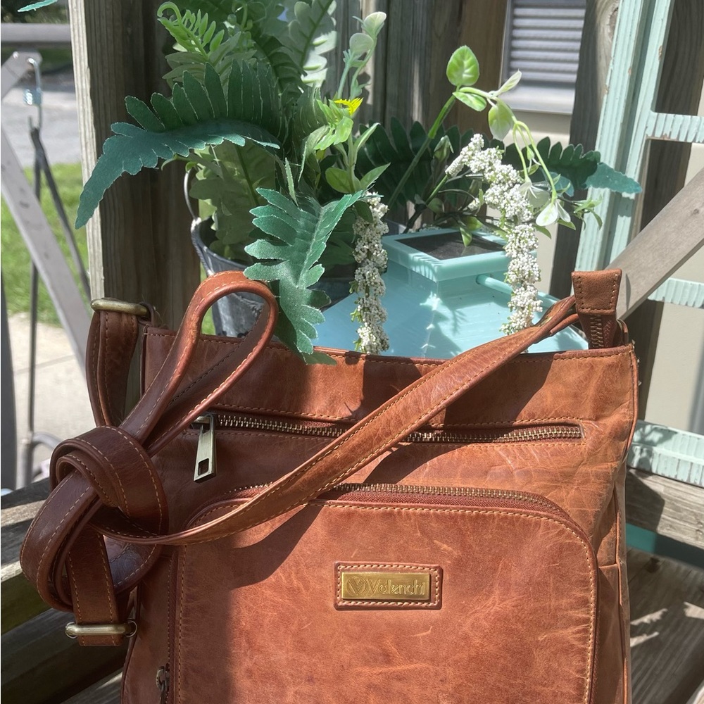 Valenchi Leather Crossbody